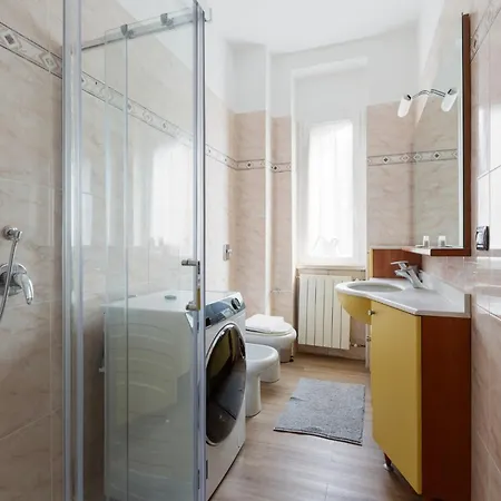 Guesthost - Corso Lodi Modern With Balcony Apartamento Milán