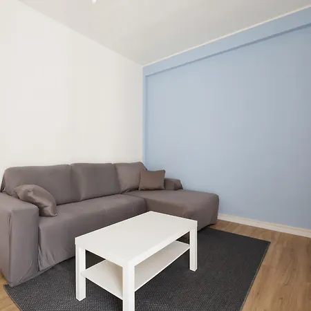 شقة Guesthost - Corso Lodi Modern With Balcony *