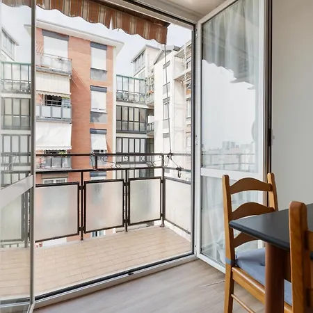 Guesthost - Corso Lodi Modern With Balcony Appartement *