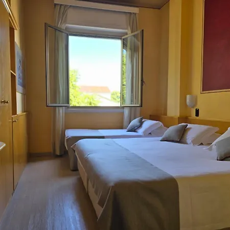 Mokinba Sant'ambroeus 3* Milan