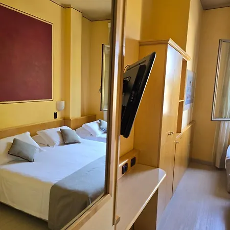 Mokinba Sant'ambroeus 3* Milán