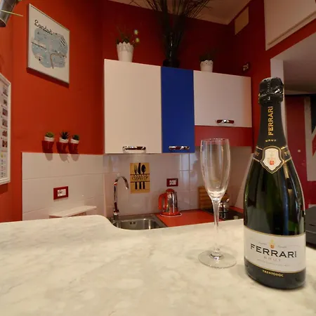 Bellissimo Mini Deluxe Di Design E A Tema Inghiterra - Potente Wi-fi Ottimo Il Collegamento Con Aeroporto Di Malpensa E Rho Fiera, Vicino A 3 Linee Metropolitane