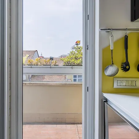 Glamorous Terrace Excl 3bdr A 300mt Da Milán