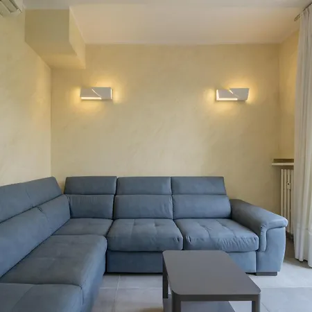 Glamorous Terrace Excl 3bdr A 300mt Da Mediolan