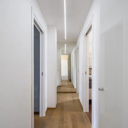 Apartman Glamorous Terrace Excl 3bdr A 300mt Da Milánó