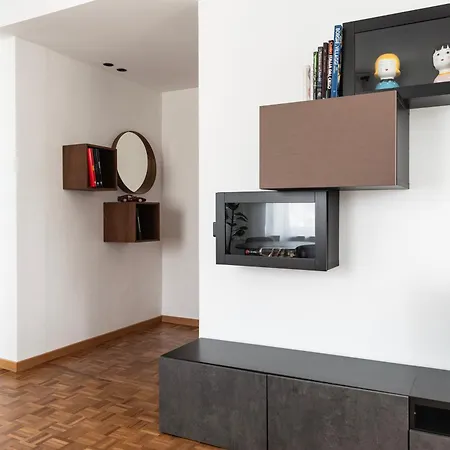 Lejlighed Youhosty- Terragni 31 Milano