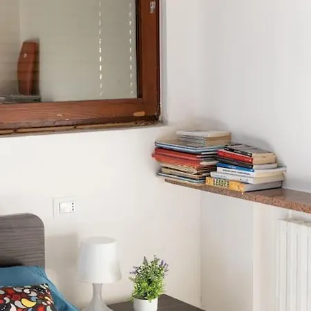 Santa Marta Esclusivo Attico In Duomo 아파트 *