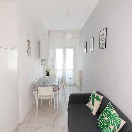 ゲストハウス Behind Duomo