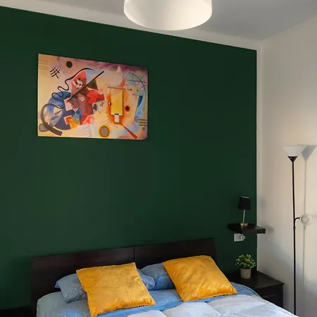 Behind Duomo Πανσιόν Μιλάνο