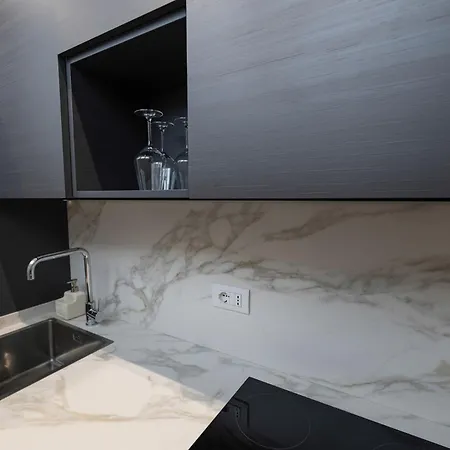 Elegant In The Heart Of Apartment *