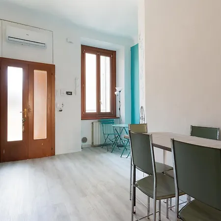 דירה Guesthost - Turquoise Mini Flat Near Fs מילאנו