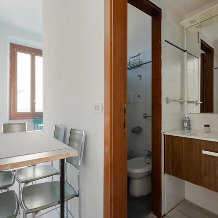 דירה Guesthost - Turquoise Mini Flat Near Fs *