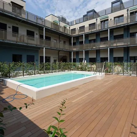 Superior With Veranda And Shared Swimming Pool Milan