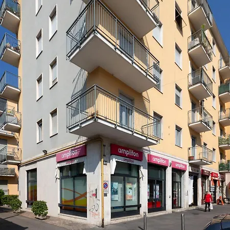 Guesthost - Affori Centro M3 Lovely Milán