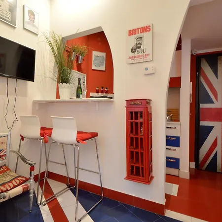 Bellissimo Mini Deluxe Di Design E A Tema Inghiterra - Potente Wi-fi Ottimo Il Collegamento Con Aeroporto Di Malpensa E Rho Fiera, Vicino A 3 Linee Metropolitane Daire *