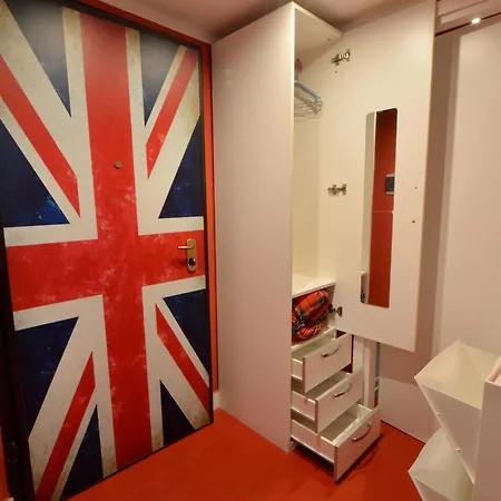 Daire Bellissimo Mini Deluxe Di Design E A Tema Inghiterra - Potente Wi-fi Ottimo Il Collegamento Con Aeroporto Di Malpensa E Rho Fiera, Vicino A 3 Linee Metropolitane Milano