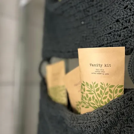 In Garibaldi Station And Self Check In 4 People Milán