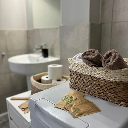 In Garibaldi Station And Self Check In 4 People *