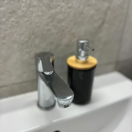 Apartmán In Garibaldi Station And Self Check In 4 People *