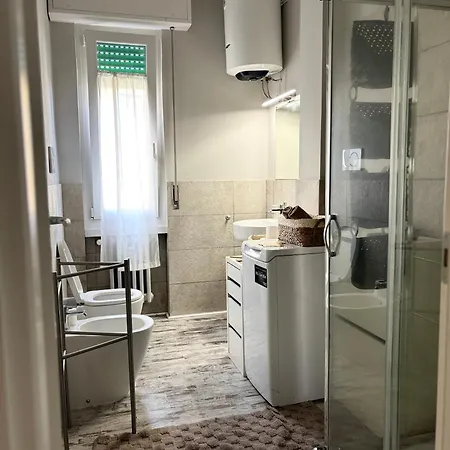 Apartmán In Garibaldi Station And Self Check In 4 People Milán