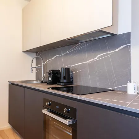 Easyhomes - Bandello * Milan