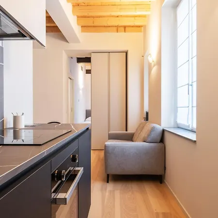 Easyhomes - Bandello Apartment