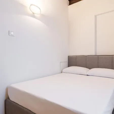 Easyhomes - Bandello Apartment *