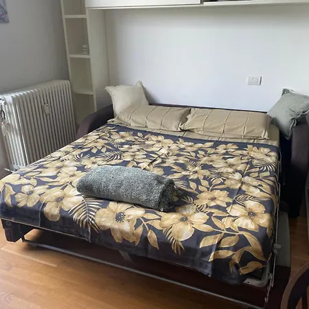 Apartment Casa Varesina Milan