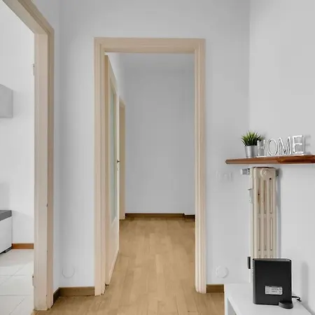 Apartment Ca17 -centrale-duomo -central Maxi - *