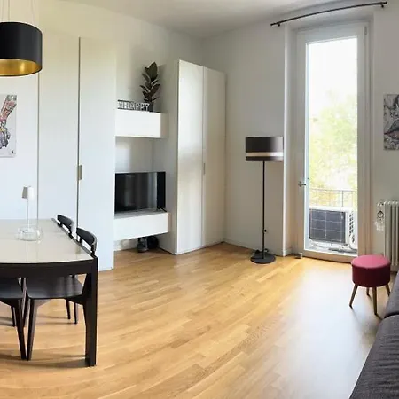 Apartment Casa Varesina Milan