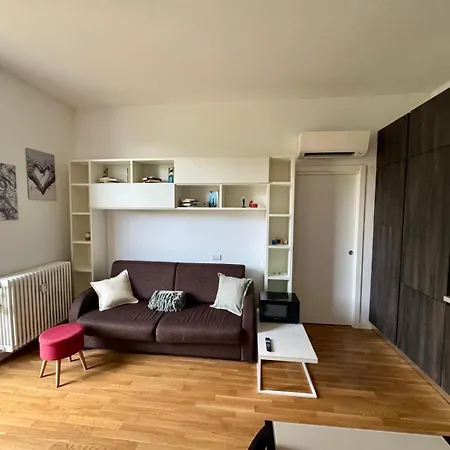 Casa Varesina Apartment