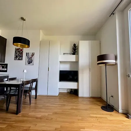 Casa Varesina 아파트 *