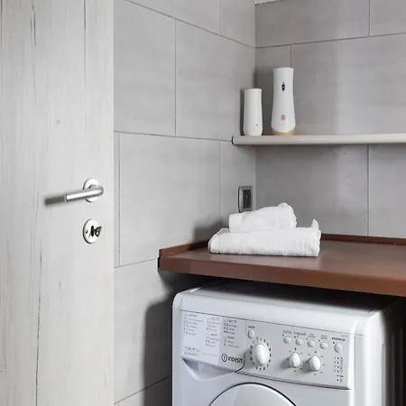 The Rent - Beautiful With Balcony In Porta Romana