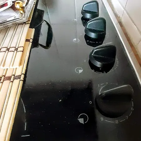 Sunday's Flat/monolocale Zona Bocconi Lägenhet