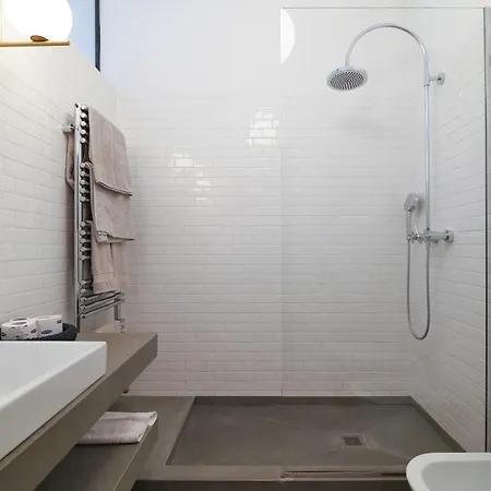 Luxury Penthouse With Rooftop Terrace *