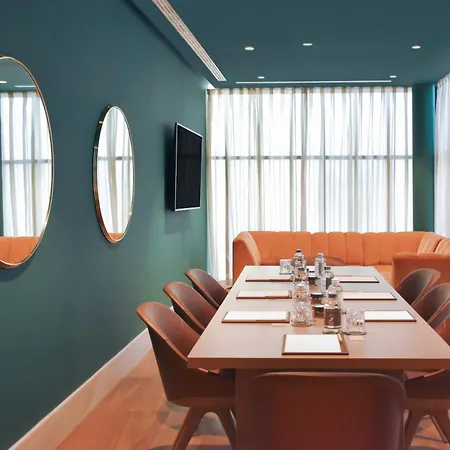 Palazzo Cordusio, A Gran Melia 5*