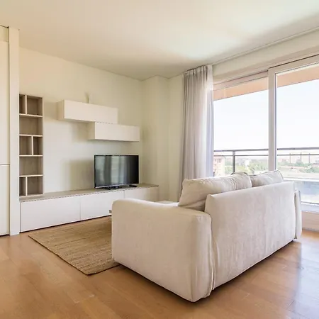 Apartment Luxury Flat With Pool Gym Spa Parking - Unit9b