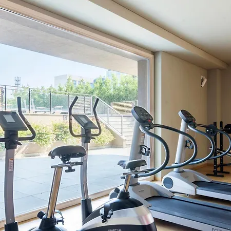 Luxury Flat With Pool Gym Spa Parking - Unit9b Apartment *