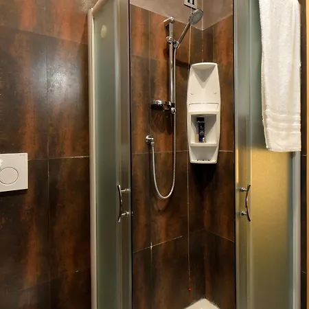 Apartment Deluxe Stile Industrial Centro Milano, Potente Wi-fi, 3 Linee Metropolitane- Collegato Direttamente Con Aeroporto Di Malpensa E Rho Fiera In 10 Minuti