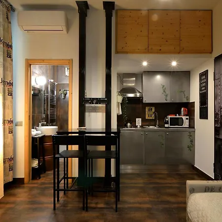 Deluxe Stile Industrial Centro Milano, Potente Wi-fi, 3 Linee Metropolitane- Collegato Direttamente Con Aeroporto Di Malpensa E Rho Fiera In 10 Minuti Apartment