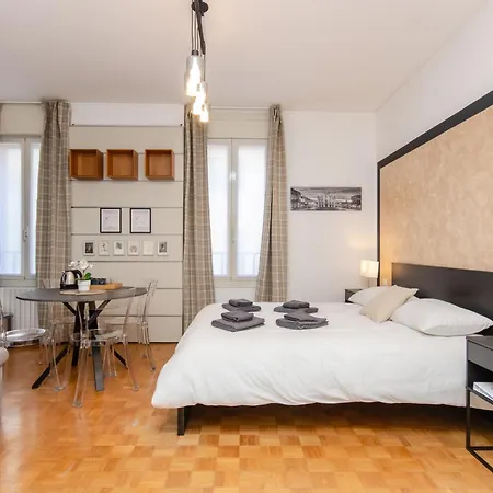 Homestay Brown