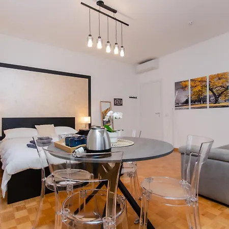 Brown Homestay