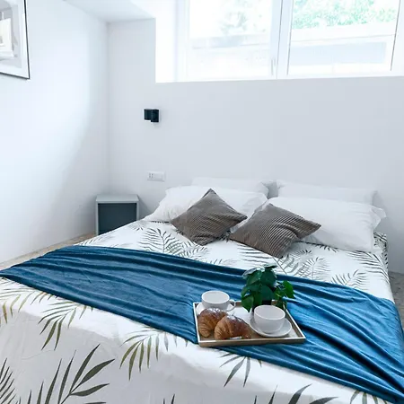 I-Host Grazioli 7 Urban Retreat Apartment *