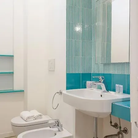 Petrarca, 16 - Nel Cuore Di * Milano