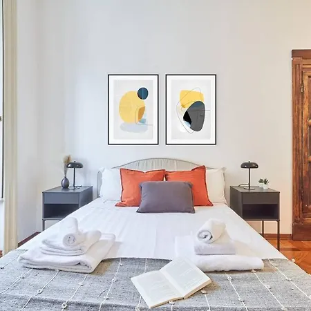 Easylife - Sophisticated In Cadorna Area شقة *