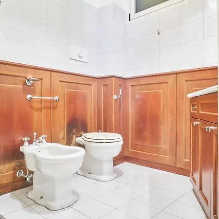 Easylife - Sophisticated In Cadorna Area Daire