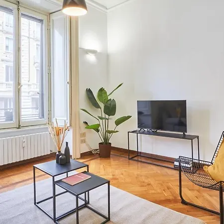 Easylife - Sophisticated In Cadorna Area Daire *