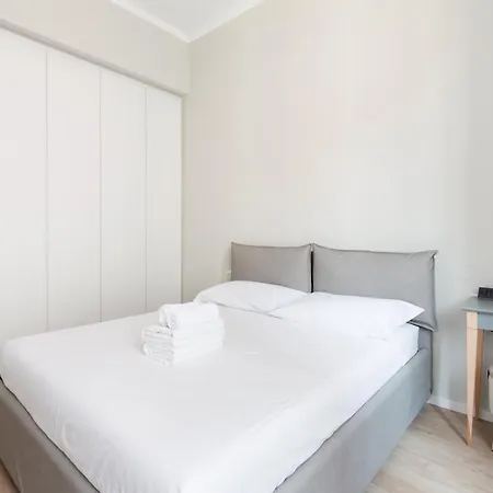 Guesthost - Washington Modern *