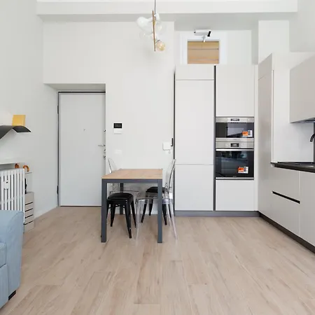 Guesthost - Washington Modern Milano