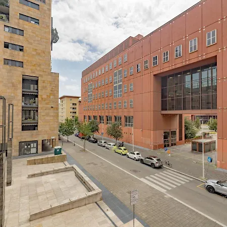 Bicocca- Arcimboldi's Terrace & Private Parking *